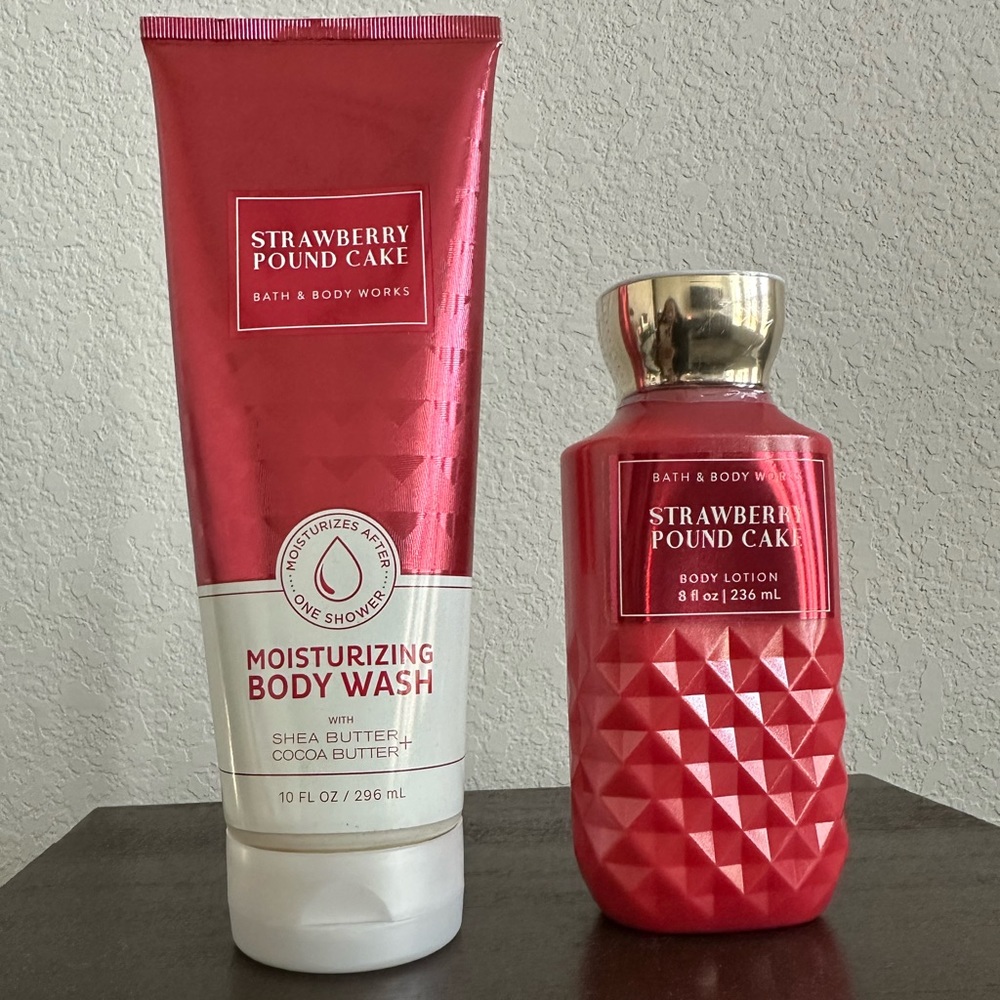 Strawberry Pound Cake Moisturizing Lotion & Moisturizing Body Wash Bundle - Picture 3 of 3